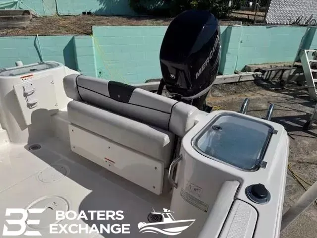 Slide: The Image of 2018 Wellcraft 242 Fisherman boat with Mercury engine, showcased at Boaters Exchange. - 3