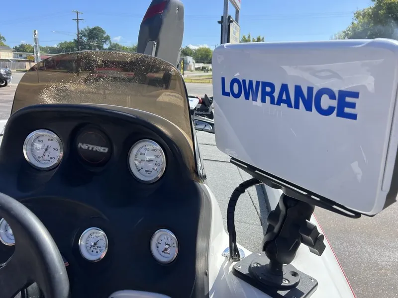 Slide: The Image of Tracker Nitro NX882 2005 - 48