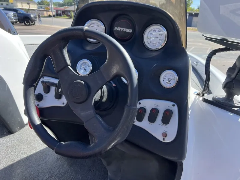 Slide: The Image of Tracker Nitro NX882 2005 - 50