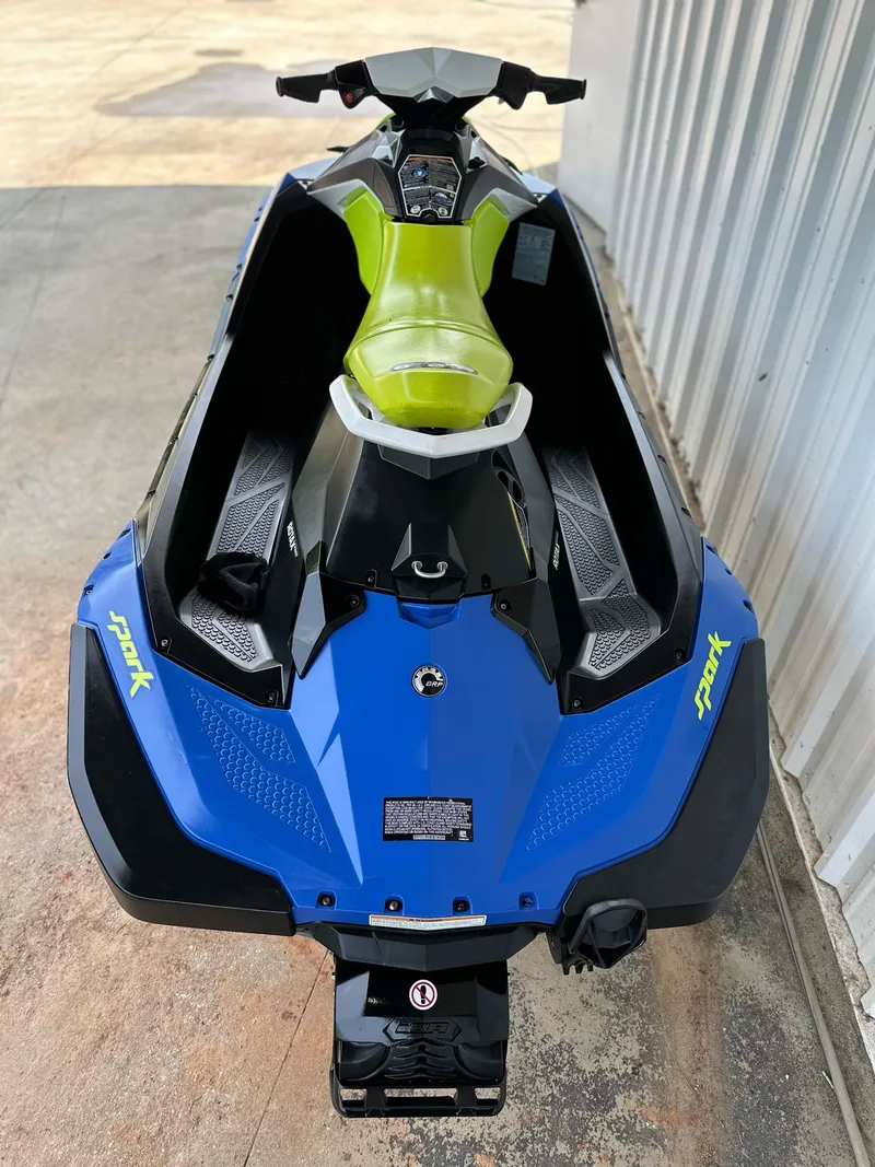 Slide: The Image of Sea-Doo 0064MB00 2021 - 4