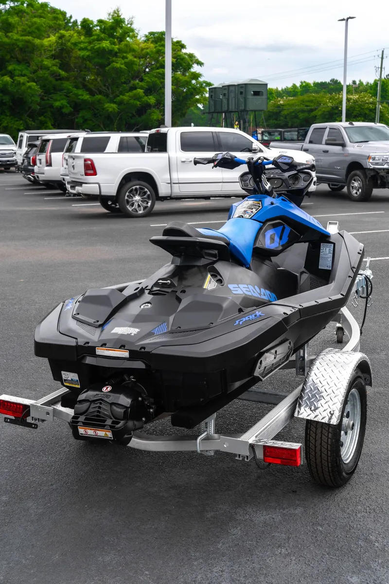 Slide: The Image of Sea-Doo PWC SPARK TRIXX 90 2023 - 4