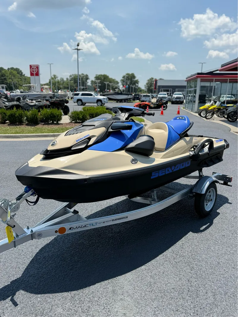 Slide: The Image of Sea-Doo Wake 170 2025 - 7