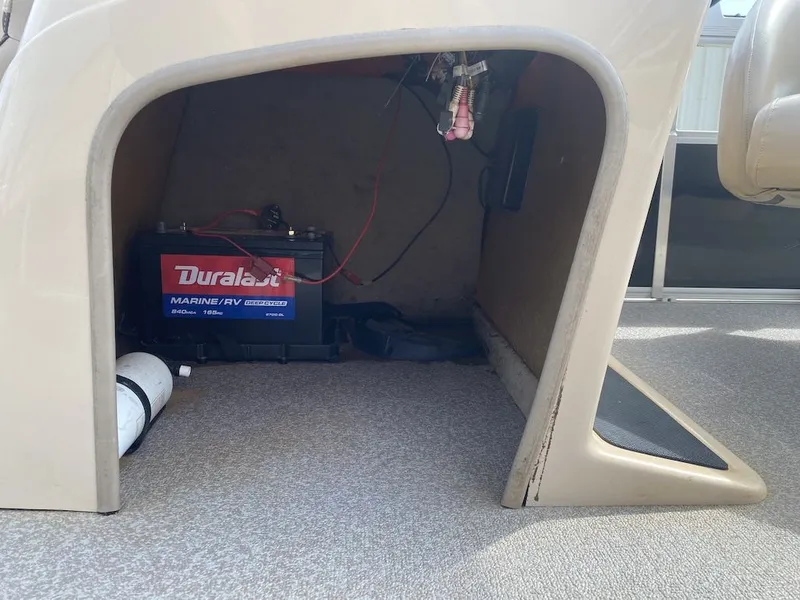 Slide: The Image of Sun Tracker FISHING BARGE 20 2017 - 10