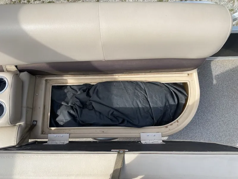 Slide: The Image of Sun Tracker FISHING BARGE 20 2017 - 13