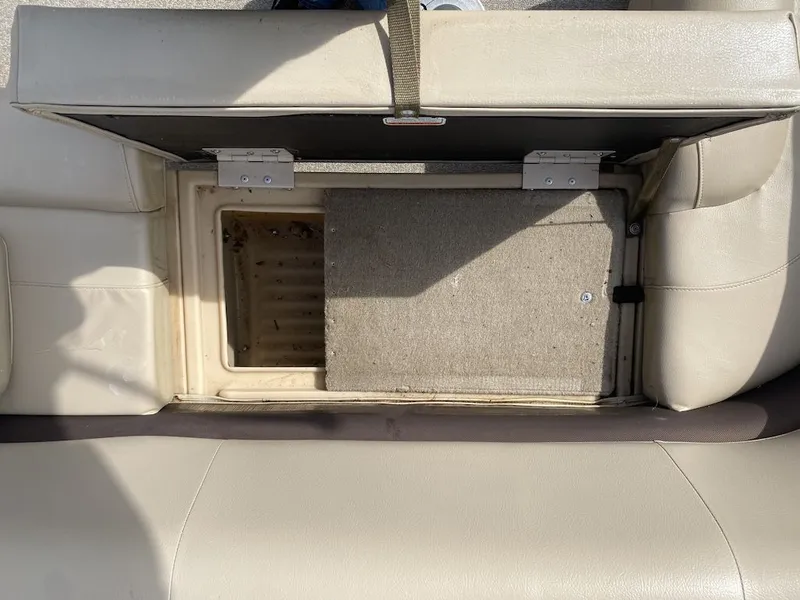 Slide: The Image of Sun Tracker FISHING BARGE 20 2017 - 14