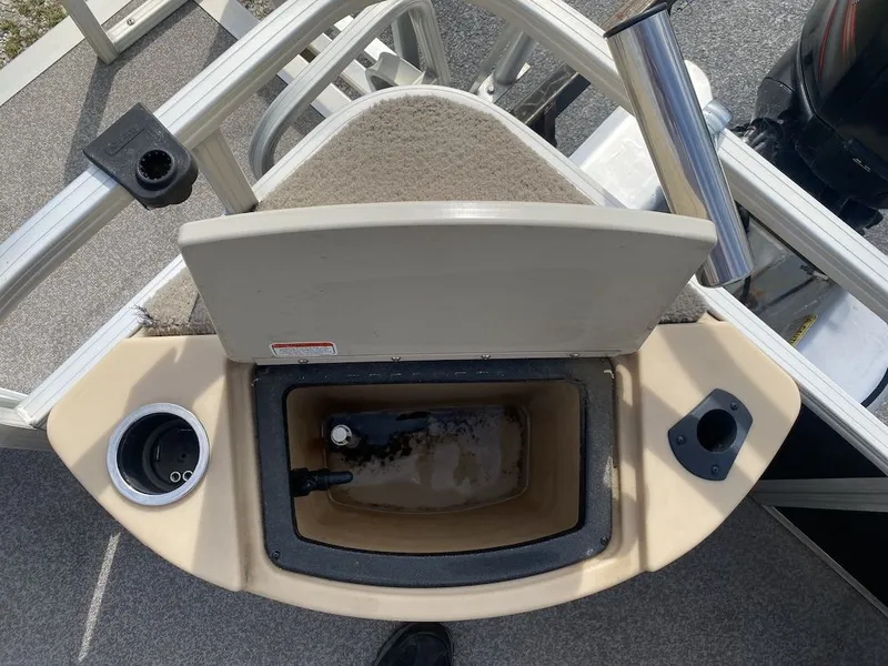 Slide: The Image of Sun Tracker FISHING BARGE 20 2017 - 21