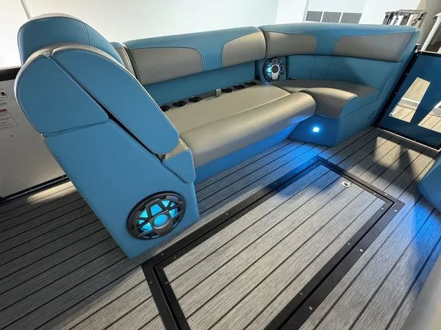 Slide: The Image of Montara SURF BOSS 25 2.0 SL 2026 - 13