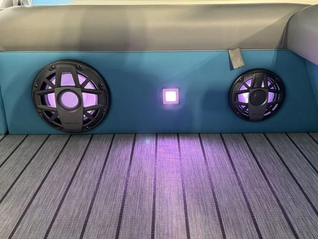 Slide: The Image of Montara SURF BOSS 25 2.0 SL 2026 - 14