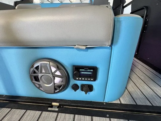 Slide: The Image of Montara SURF BOSS 25 2.0 SL 2026 - 16