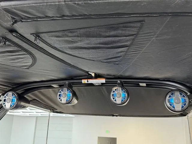 Slide: The Image of Montara SURF BOSS 25 2.0 SL 2026 - 19