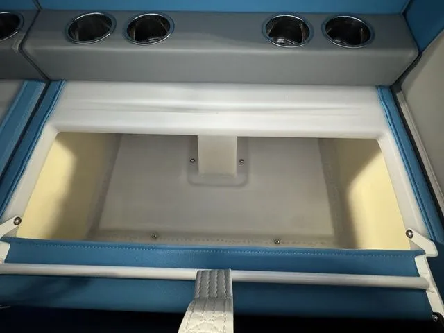 Slide: The Image of Montara SURF BOSS 25 2.0 SL 2026 - 21