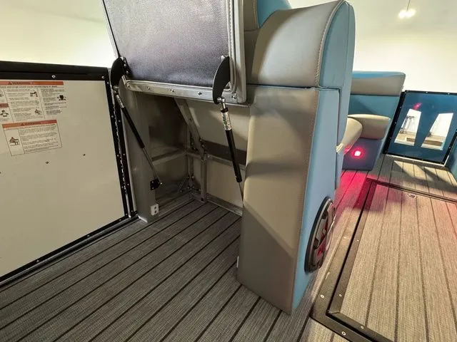 Slide: The Image of Montara SURF BOSS 25 2.0 SL 2026 - 22