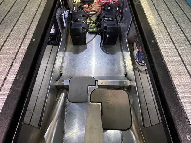 Slide: The Image of Montara SURF BOSS 25 2.0 SL 2026 - 24