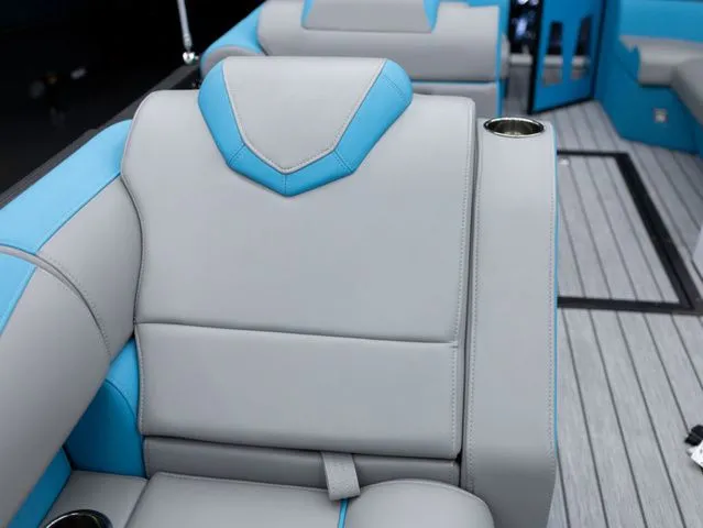 Slide: The Image of Montara SURF BOSS 25 2.0 SL 2026 - 31