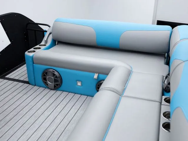 Slide: The Image of Montara SURF BOSS 25 2.0 SL 2026 - 35