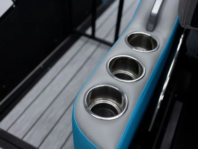 Slide: The Image of Montara SURF BOSS 25 2.0 SL 2026 - 41