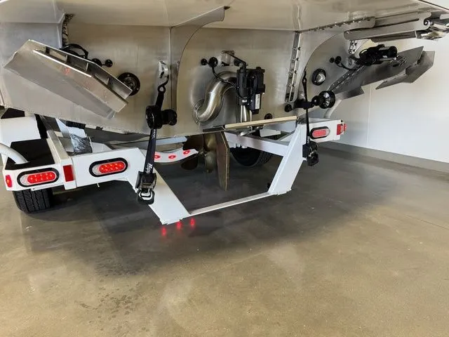 Slide: The Image of Montara SURF BOSS 25 2.0 SL 2026 - 5