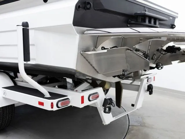 Slide: The Image of Montara SURF BOSS 25 2.0 SL 2026 - 58