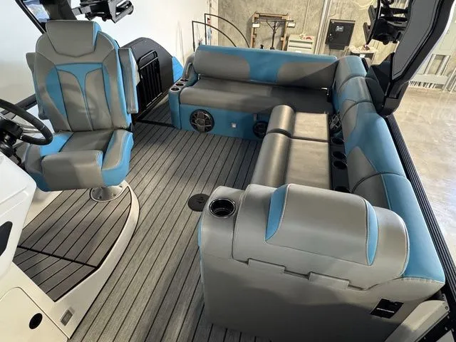 Slide: The Image of Montara SURF BOSS 25 2.0 SL 2026 - 9