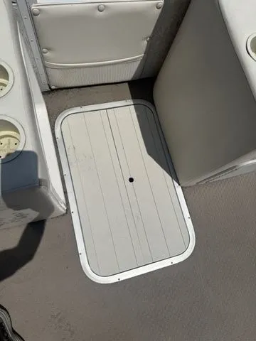 Slide: The Image of JC Tritoon Classic 266 2004 - 6