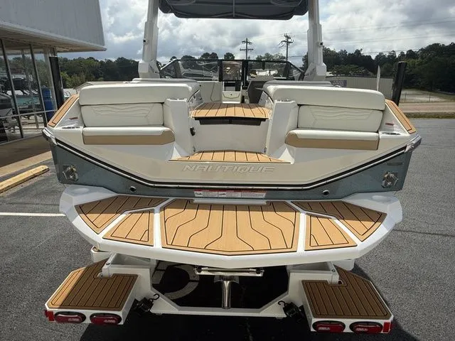 Slide: The Image of Nautique Super Air Nautique G23 2026 - 13