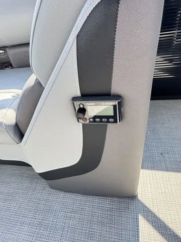 Slide: The Image of Manitou 21 Oasis RF VP II 2022 - 25