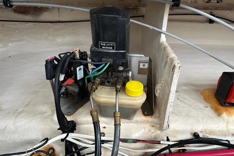 Slide: The Image of Marine pump system in a 2006 Sea Ray 260 Sundancer boat. - 52