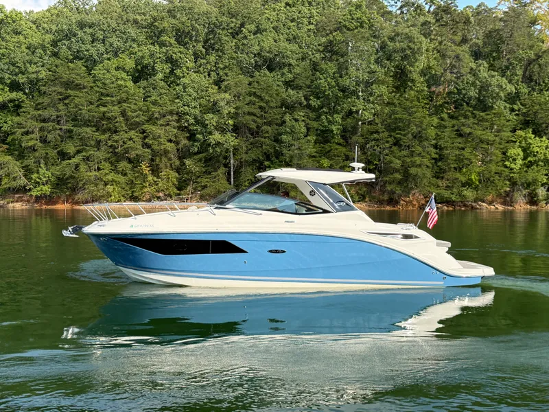 Slide: The Image of Sea Ray 320 SUNDANCER 2024 - 13