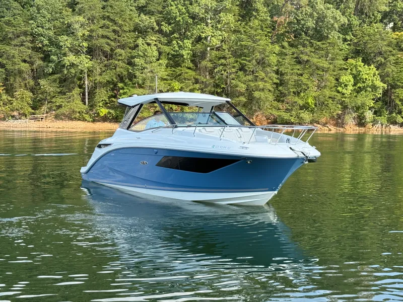 Slide: The Image of Sea Ray 320 SUNDANCER 2024 - 3