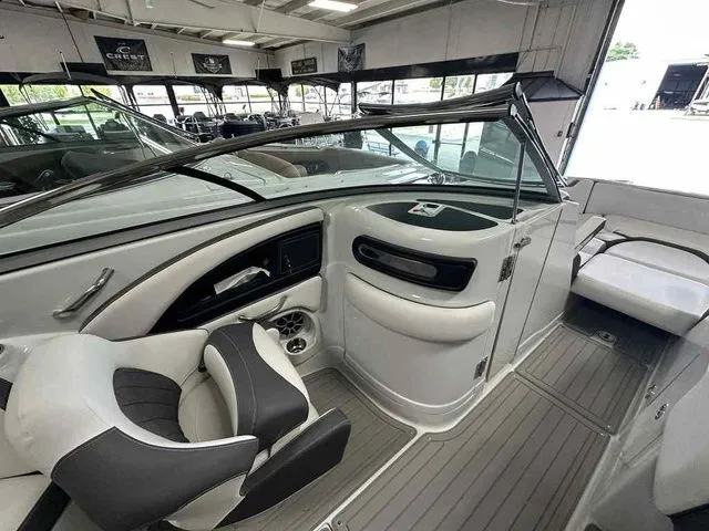 Slide: The Image of Crownline Boats Eclipse E280 XS 2026 - 11