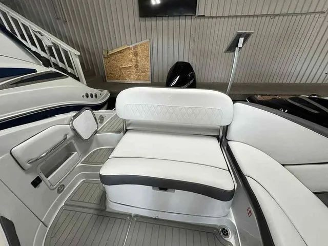 Slide: The Image of Crownline Boats Eclipse E280 XS 2026 - 15