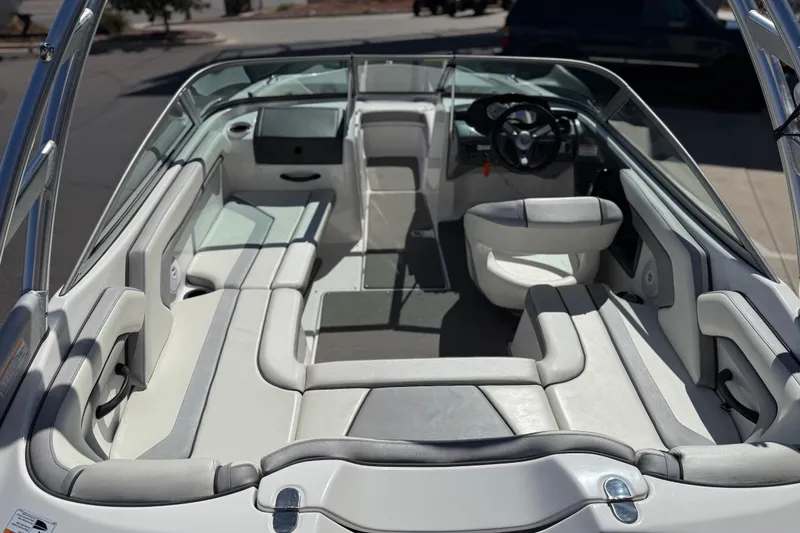 Slide: The Image of 2017 Yamaha Boats AR190 interior with seating and steering wheel. - 21