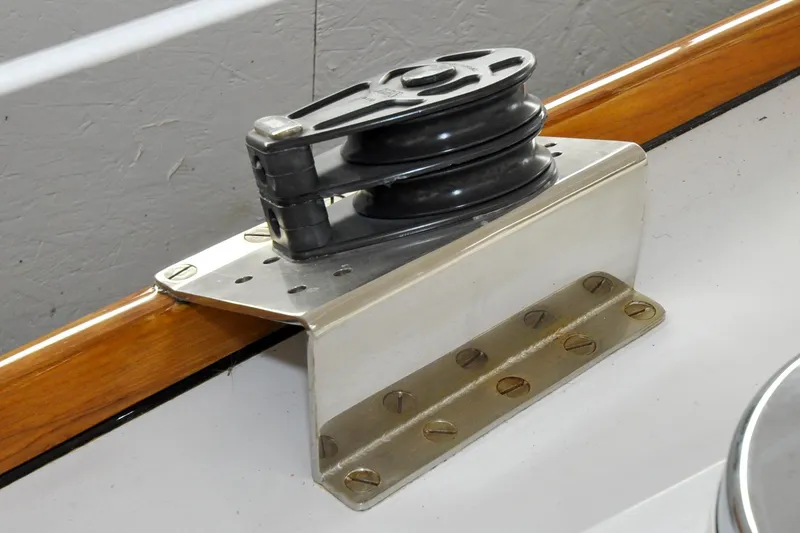 Slide: The Image of Pulley system on 1986 Hinckley Sou'wester 51 sailboat deck. - 40