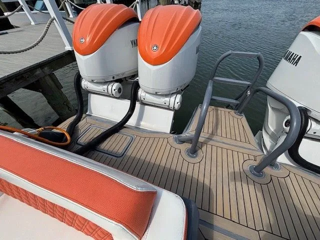 Slide: The Image of World Cat 400 CC-X 2022 - 7