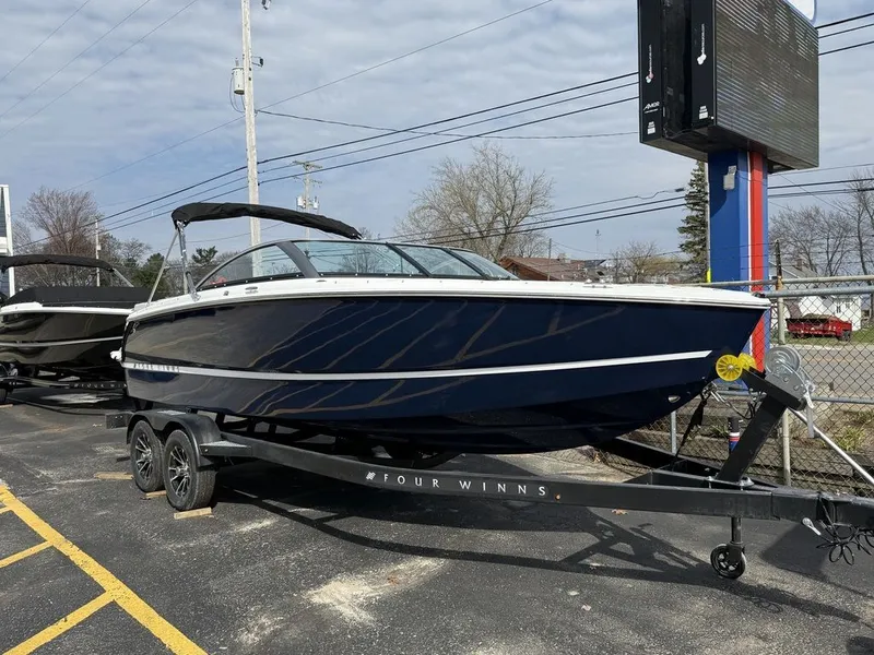 Slide: The Image of Four Winns H2 2026 - 0