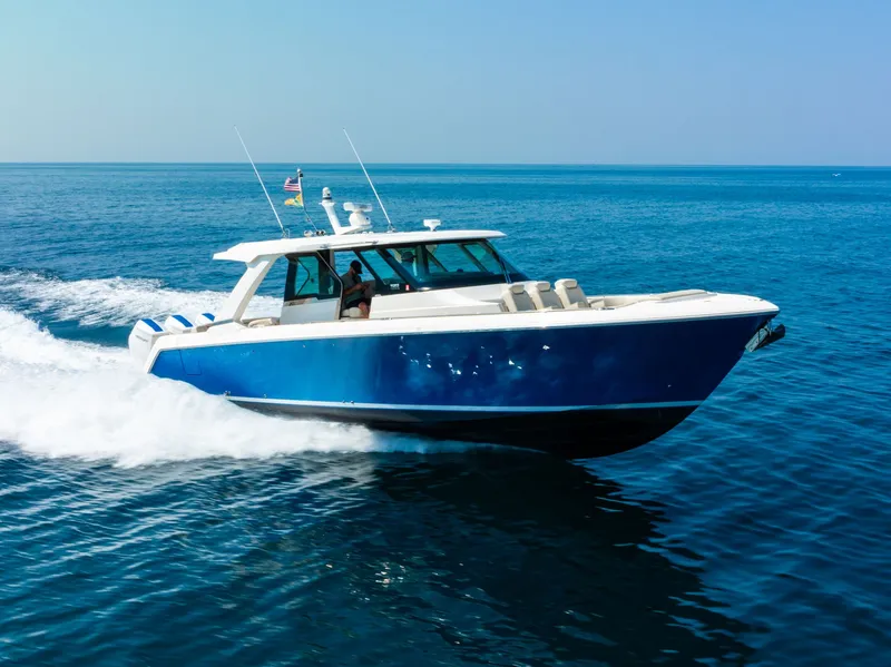 Slide: The Image of Tiara 48 LS 2022 - 14