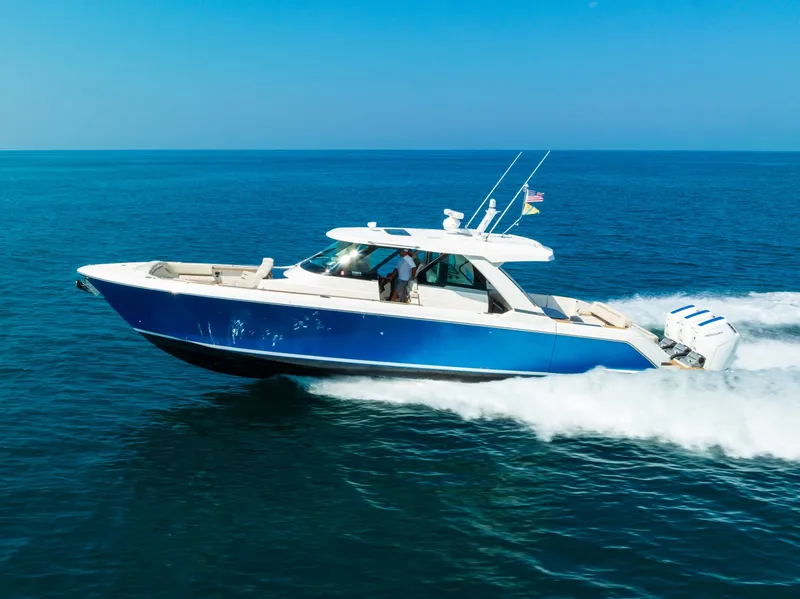 Slide: The Image of Tiara 48 LS 2022 - 19