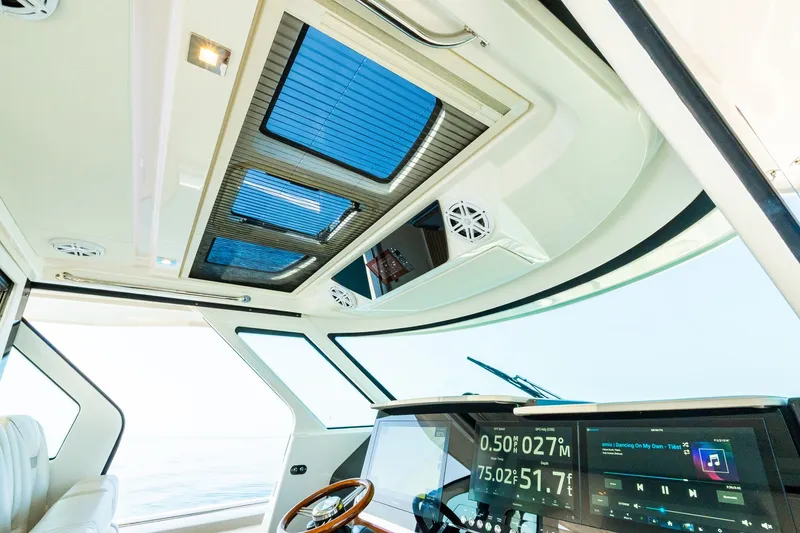 Slide: The Image of Tiara 48 LS 2022 - 25