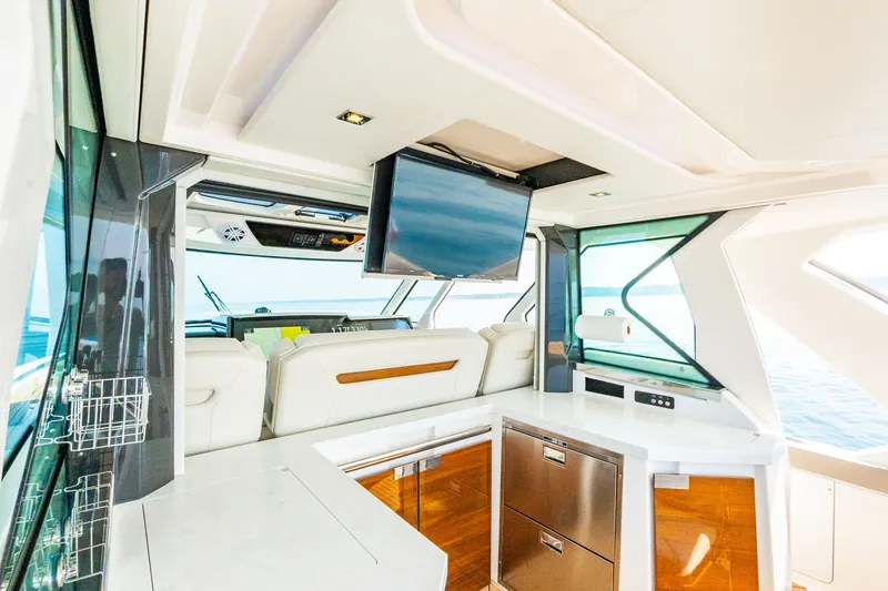 Slide: The Image of Tiara 48 LS 2022 - 37