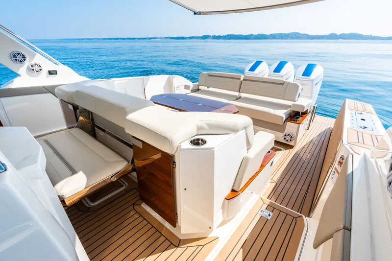 Slide: The Image of Tiara 48 LS 2022 - 43