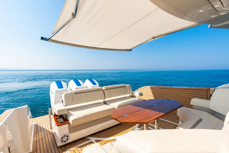 Slide: The Image of Tiara 48 LS 2022 - 62