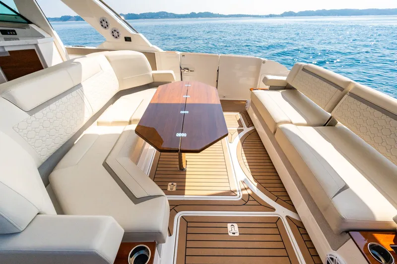 Slide: The Image of Tiara 48 LS 2022 - 64