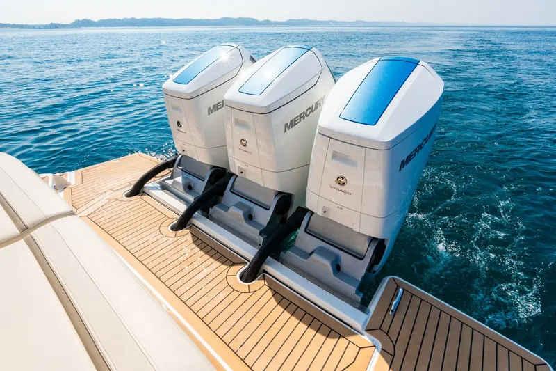 Slide: The Image of Tiara 48 LS 2022 - 66