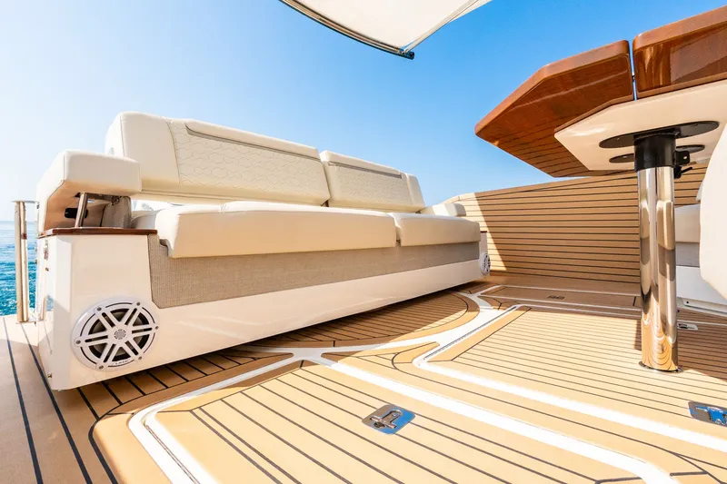 Slide: The Image of Tiara 48 LS 2022 - 74