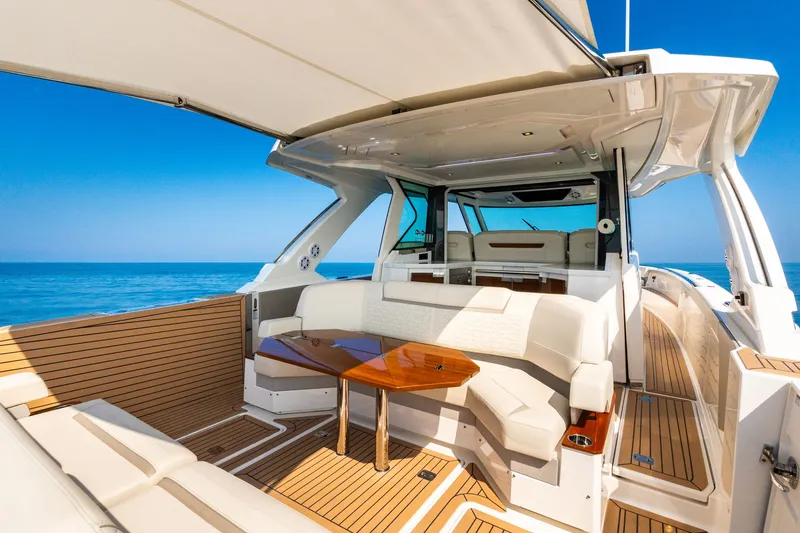 Slide: The Image of Tiara 48 LS 2022 - 77