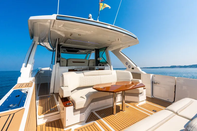 Slide: The Image of Tiara 48 LS 2022 - 81