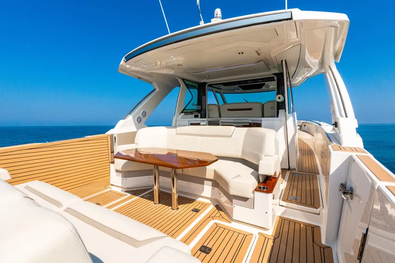 Slide: The Image of Tiara 48 LS 2022 - 83