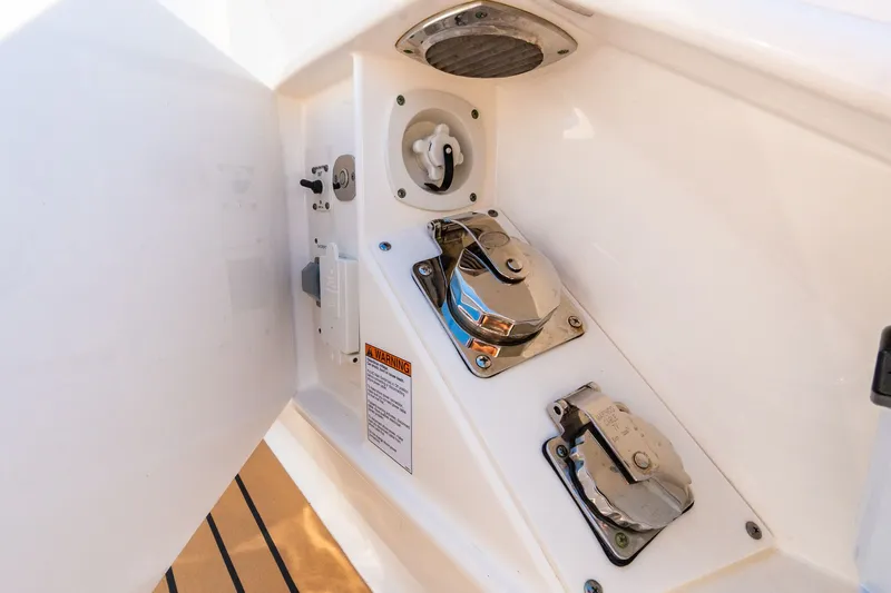 Slide: The Image of Tiara 48 LS 2022 - 85