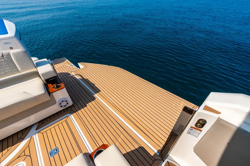 Slide: The Image of Tiara 48 LS 2022 - 86