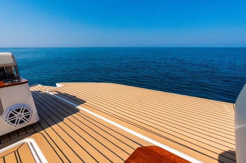 Slide: The Image of Tiara 48 LS 2022 - 87